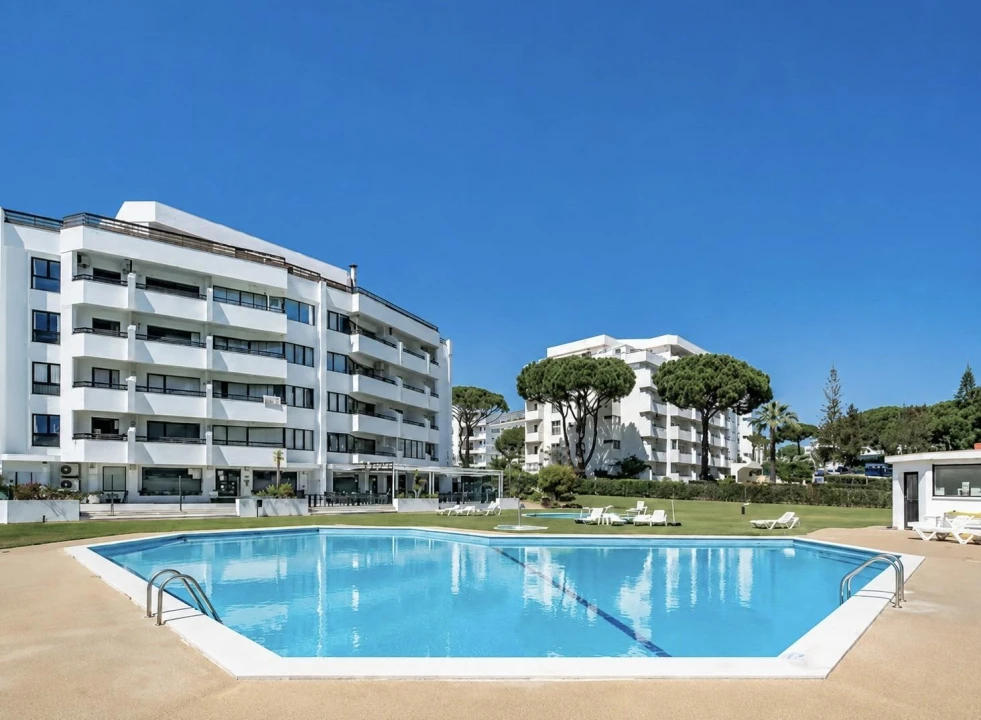 Apartamento T2 para Venda em Quarteira Foto 3