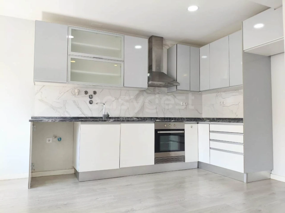 Apartamento T2 para Venda em Seixal, Arrentela e Aldeia de Paio Pires Foto 2