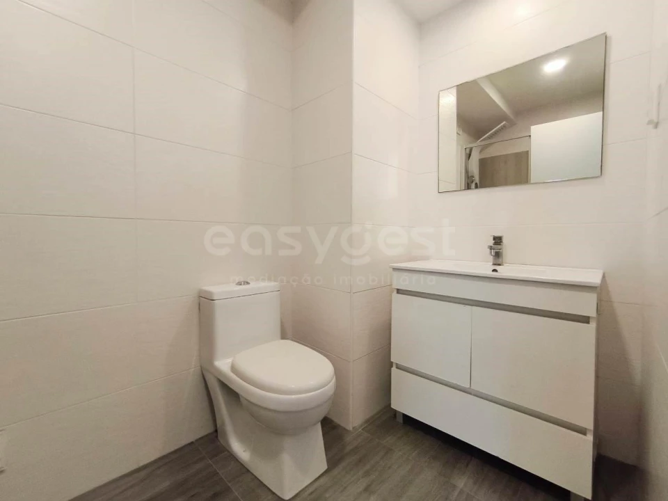 Apartamento T2 para Venda em Seixal, Arrentela e Aldeia de Paio Pires Foto 7