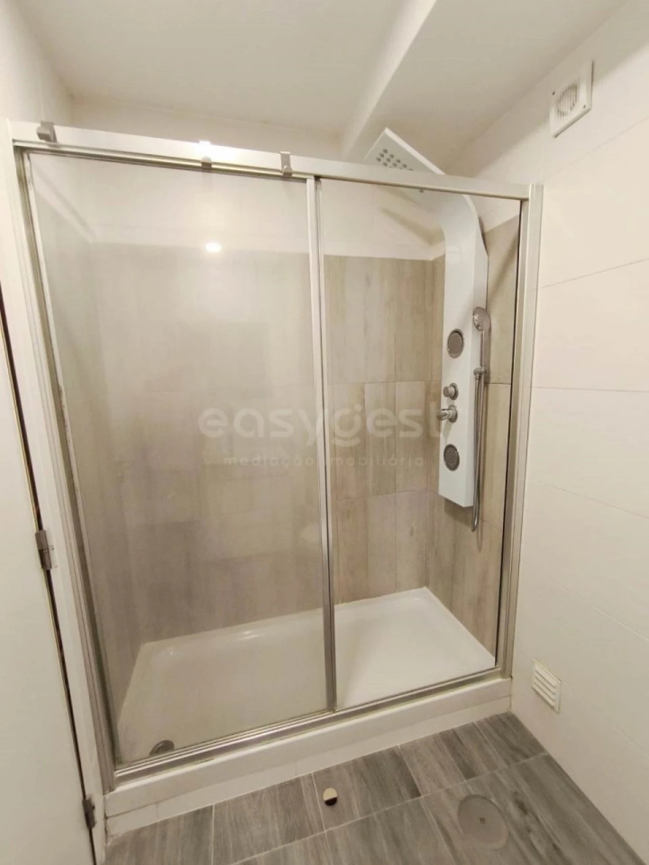 Apartamento T2 para Venda em Seixal, Arrentela e Aldeia de Paio Pires Foto 8