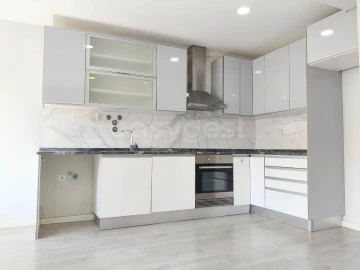 Apartamento T2 para Venda em Seixal, Arrentela e Aldeia de Paio Pires