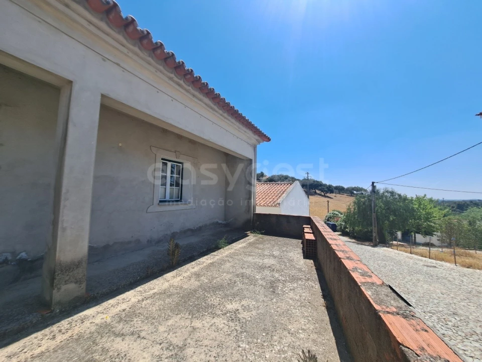 Moradia T5 para Venda em São Bartolomeu do Outeiro e Oriola Foto 2