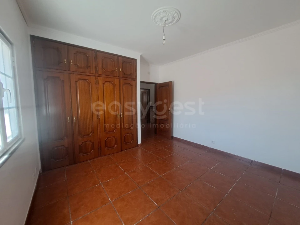 Moradia T5 para Venda em São Bartolomeu do Outeiro e Oriola Foto 23