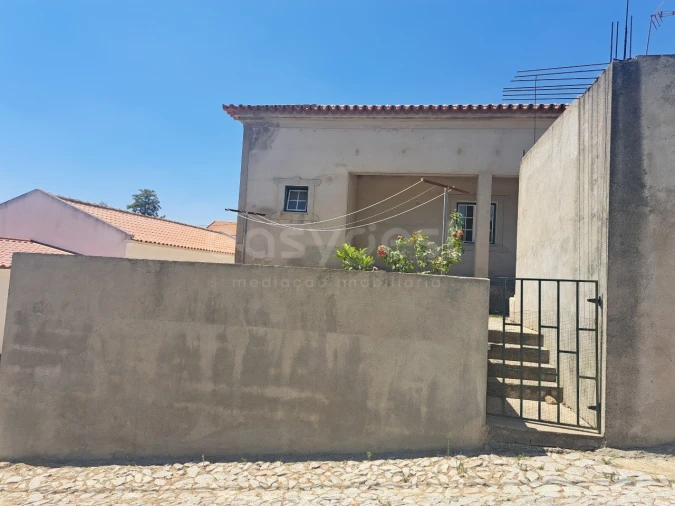Moradia T5 para Venda em São Bartolomeu do Outeiro e Oriola Foto 3