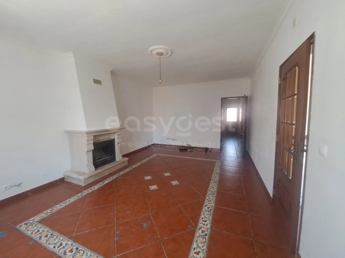 Moradia T5 para Venda em São Bartolomeu do Outeiro e Oriola Foto 12