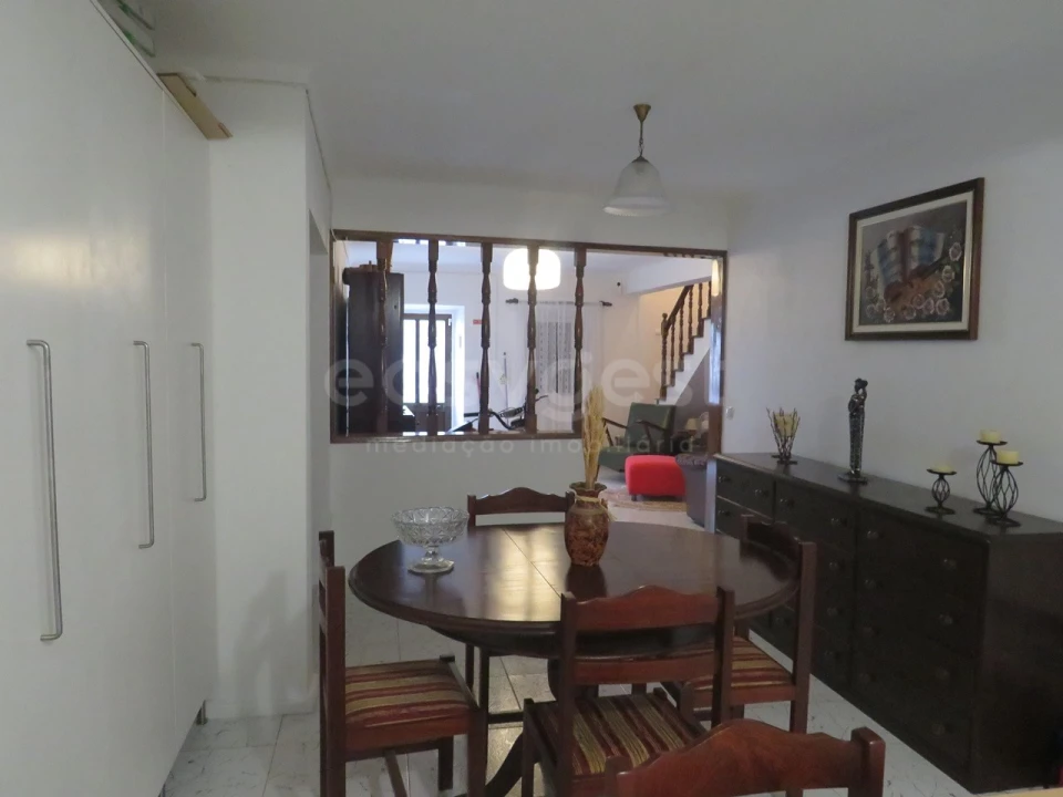 Moradia T2 para Venda em Povoação Foto 11