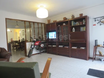 Moradia T2 para Venda em Povoação