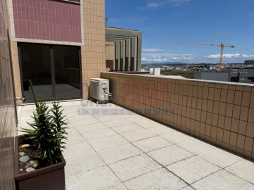 Apartamento T3 para Venda em Póvoa de Varzim, Beiriz e Argivai