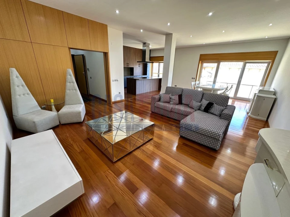 Apartamento T4 para Venda em Póvoa de Varzim, Beiriz e Argivai Foto 10