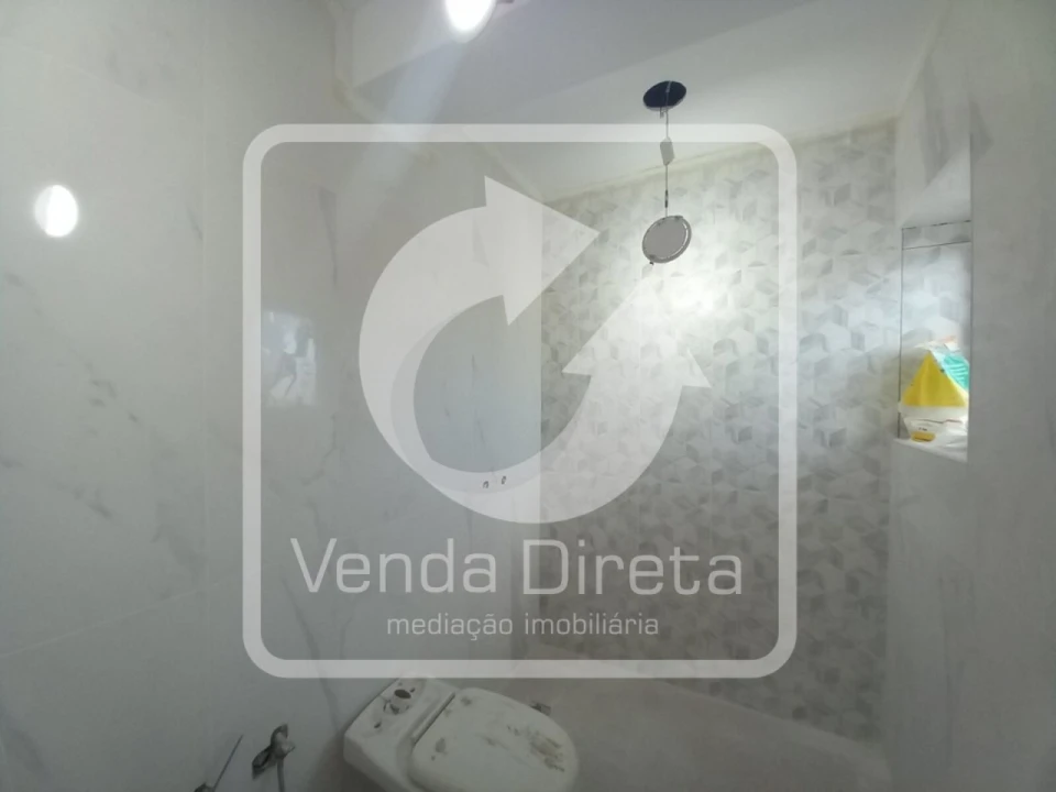 Apartamento T4 para Venda em Laranjeiro e Feijó Foto 24