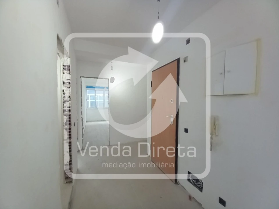 Apartamento T4 para Venda em Laranjeiro e Feijó Foto 29