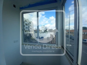 Apartamento T4 para Venda em Laranjeiro e Feijó