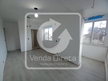 Apartamento T4 para Venda em Laranjeiro e Feijó