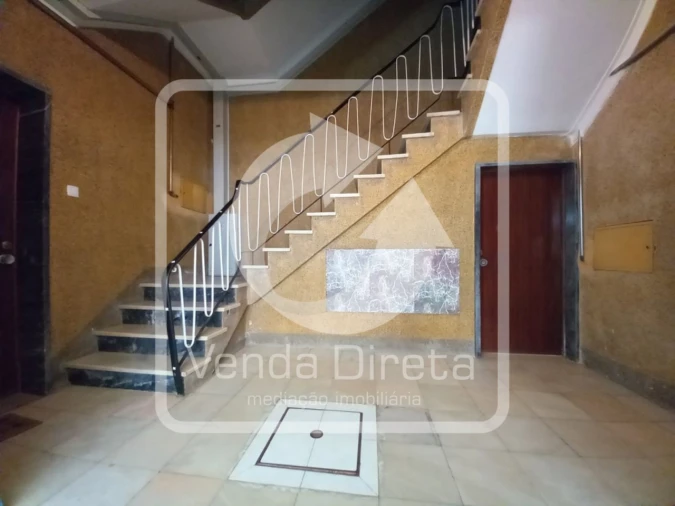 Apartamento T4 para Venda em Laranjeiro e Feijó Foto 6