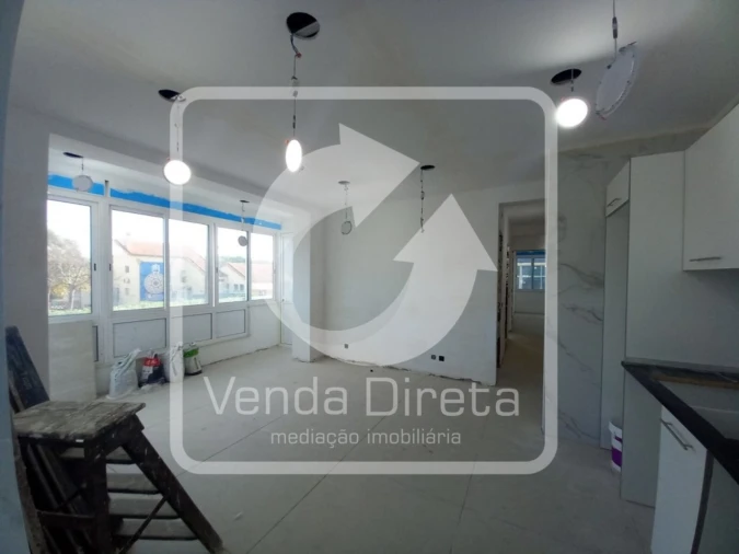 Apartamento T4 para Venda em Laranjeiro e Feijó Foto 7