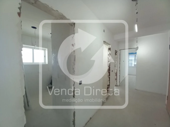 Apartamento T4 para Venda em Laranjeiro e Feijó Foto 14