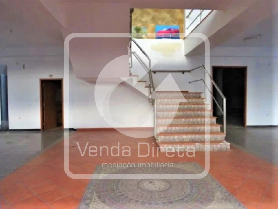 Armazém para Venda em Quinta do Anjo Foto 5