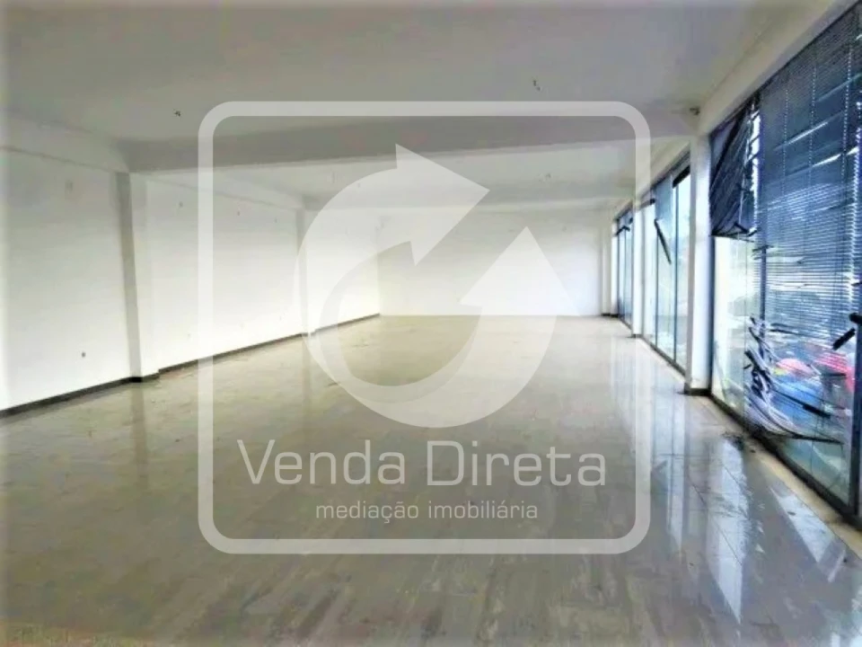 Armazém para Venda em Quinta do Anjo Foto 10
