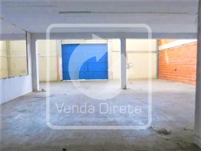 Armazém para Venda em Quinta do Anjo Foto 12
