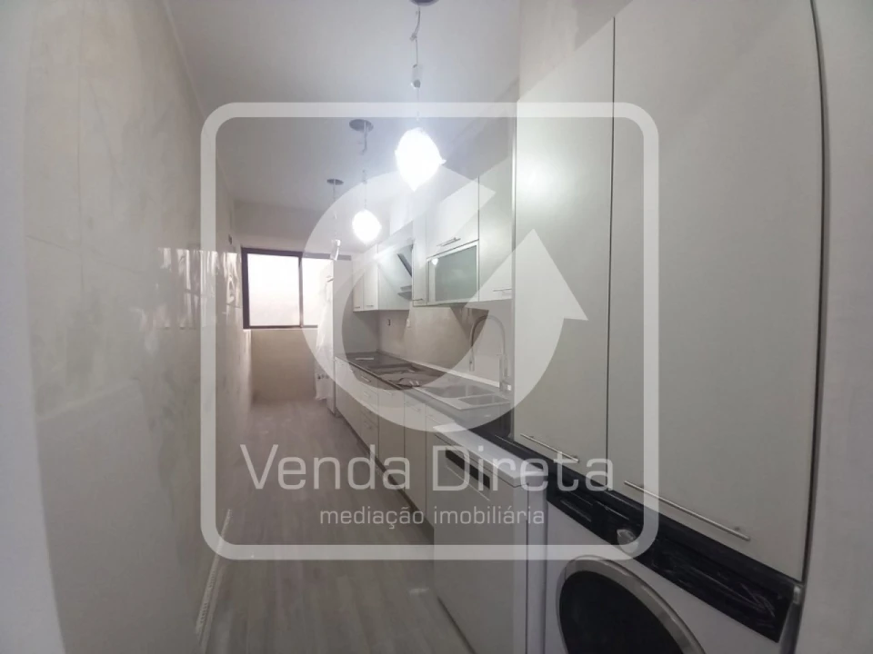 Apartamento T3 para Venda em Costa da Caparica Foto 5