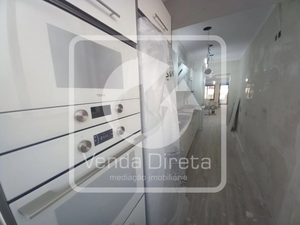 Apartamento T3 para Venda em Costa da Caparica Foto 16