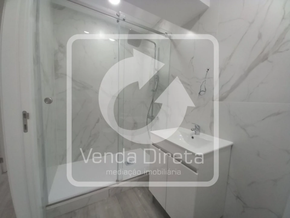 Apartamento T3 para Venda em Costa da Caparica Foto 22