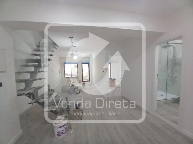 Apartamento T3 para Venda em Costa da Caparica Foto 4