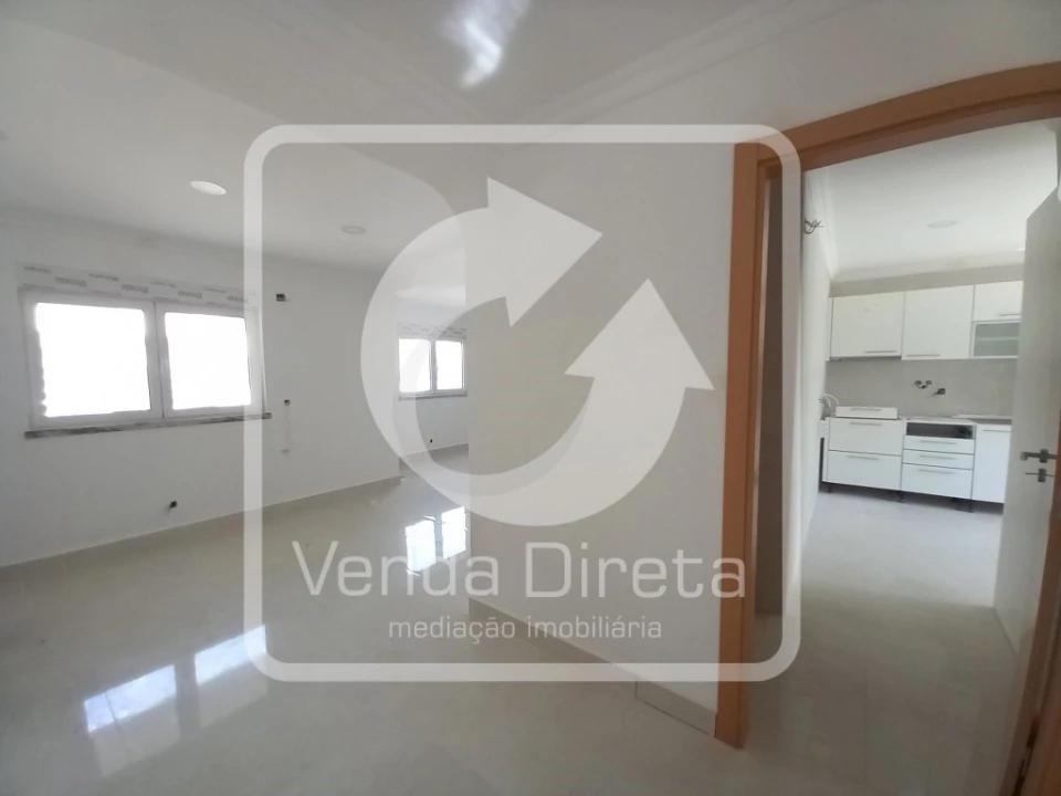 Moradia T5 para Venda em Amora Foto 13