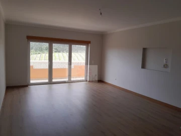 Moradia T3 para Venda em Salir de Matos