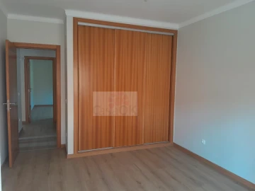 Moradia T3 para Venda em Salir de Matos