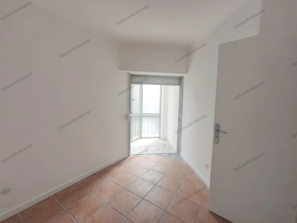 Apartamento T3 para Venda em Algueirão-Mem Martins Foto 12