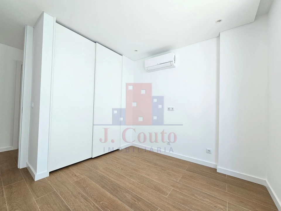 Apartamento T2 para Venda em São Martinho do Porto Foto 15