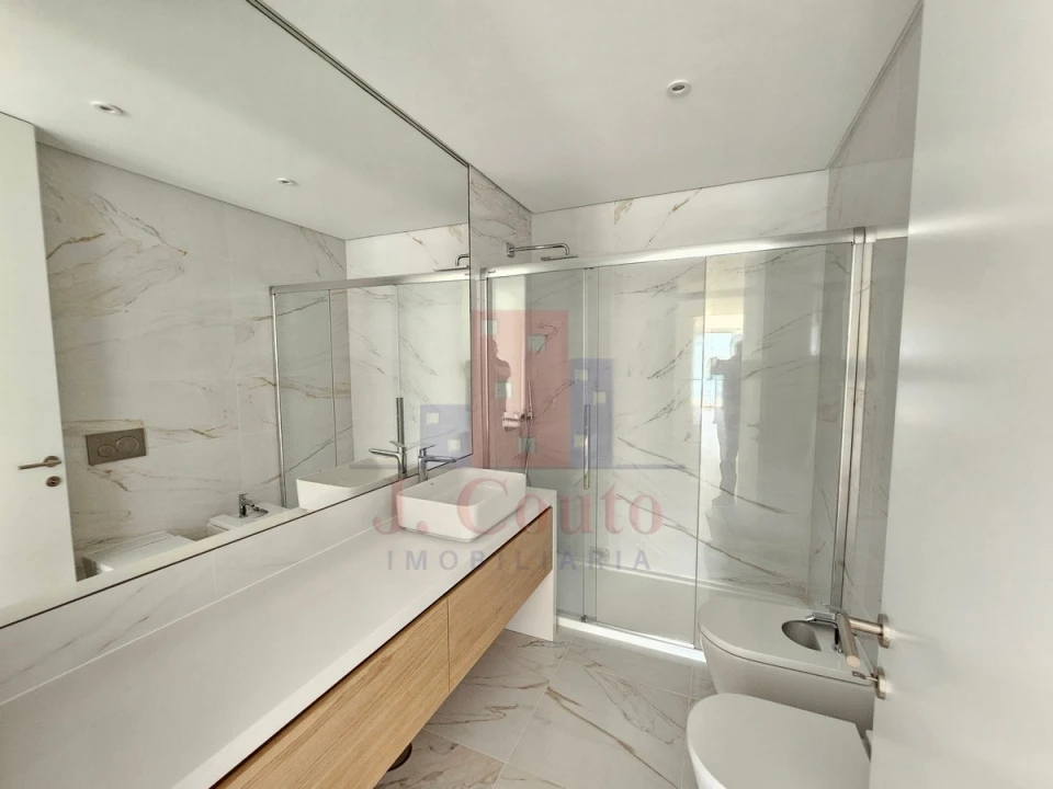 Apartamento T2 para Venda em São Martinho do Porto Foto 16
