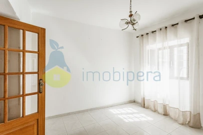 Moradia T3 para Venda em Alcantarilha e Pêra
