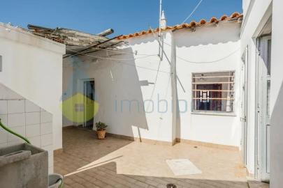 Moradia T3 para Venda em Alcantarilha e Pêra