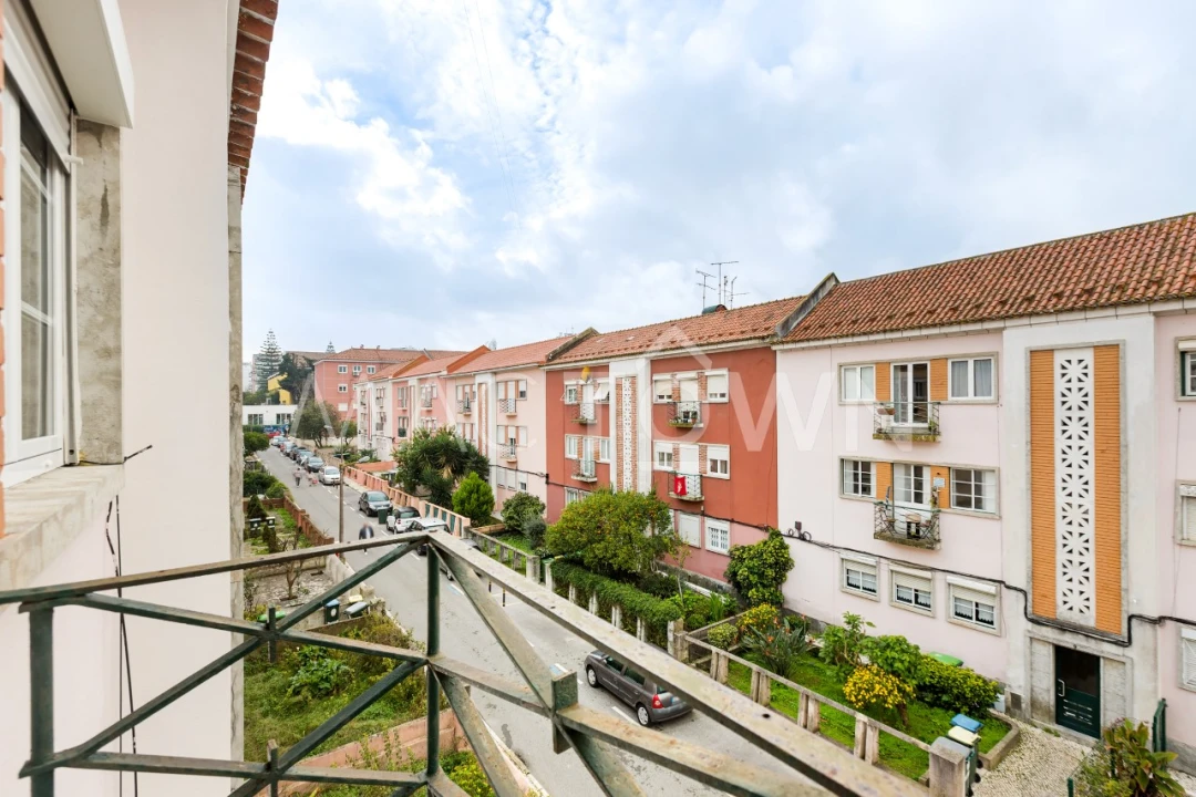 Apartamento T2 para Venda em Alvalade Foto 7