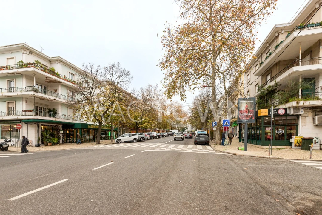 Apartamento T2 para Venda em Alvalade Foto 8