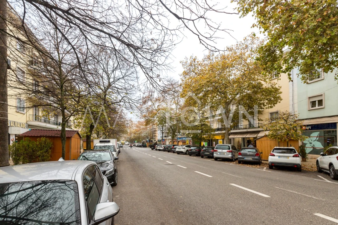 Apartamento T2 para Venda em Alvalade Foto 12