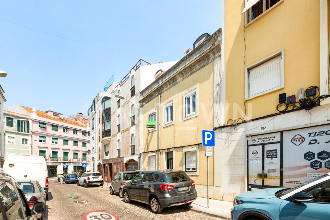 Apartamento T1 para Venda em Campolide Foto 3