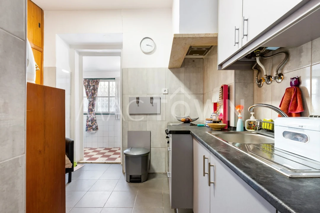 Apartamento T1 para Venda em Campolide Foto 14