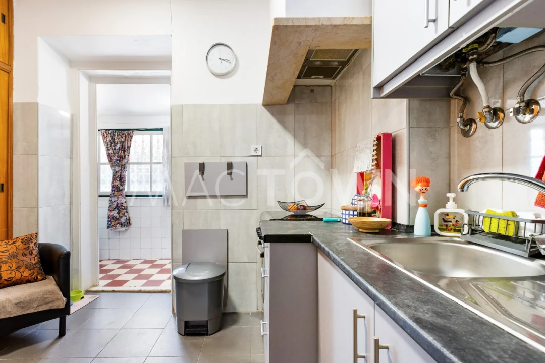 Apartamento T1 para Venda em Campolide Foto 15