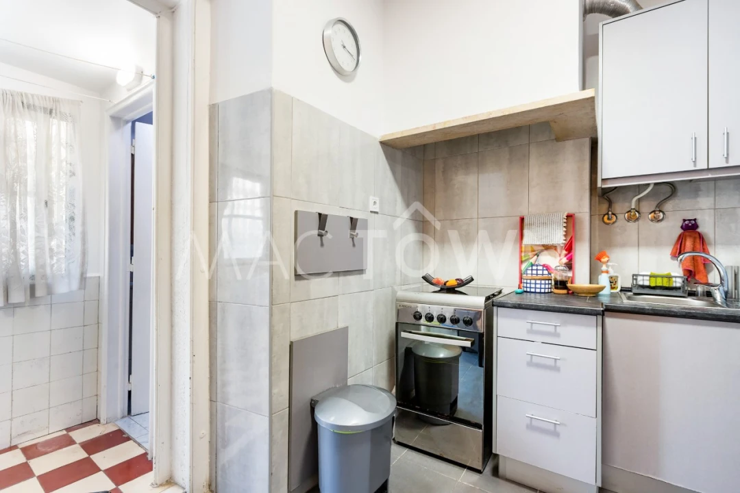 Apartamento T1 para Venda em Campolide Foto 18