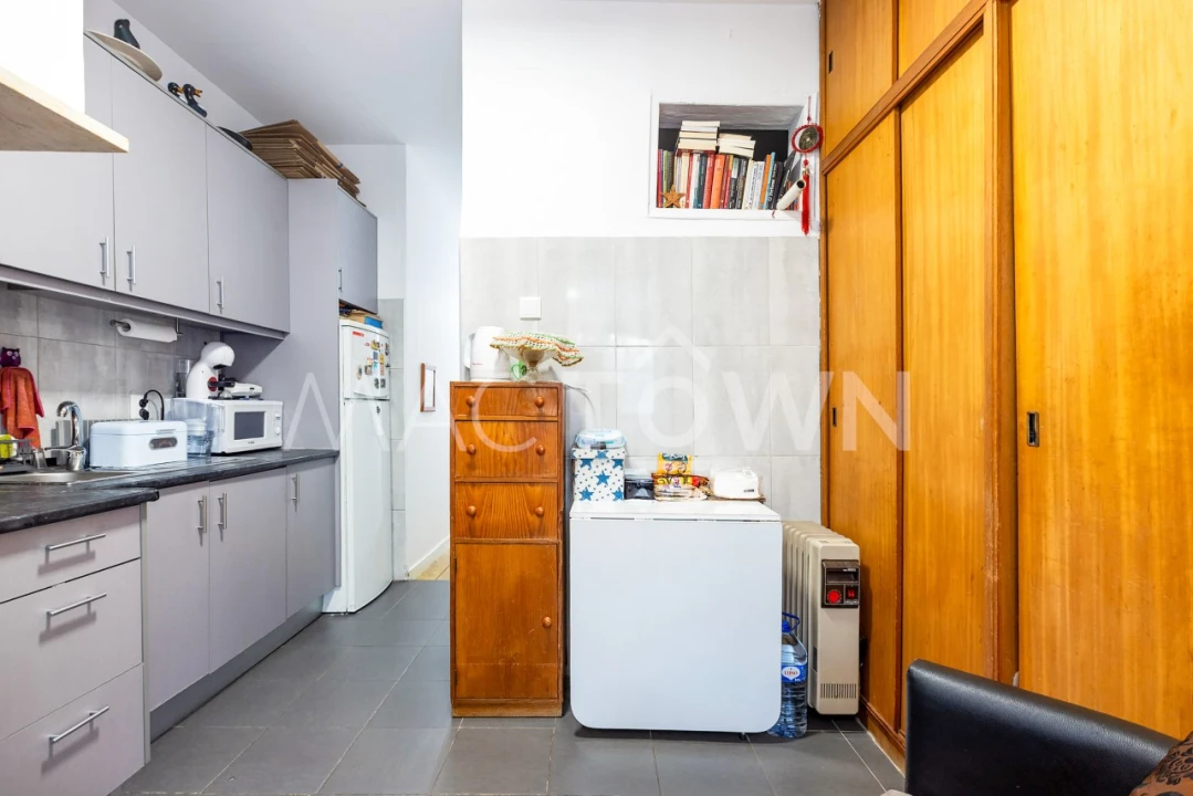 Apartamento T1 para Venda em Campolide Foto 21