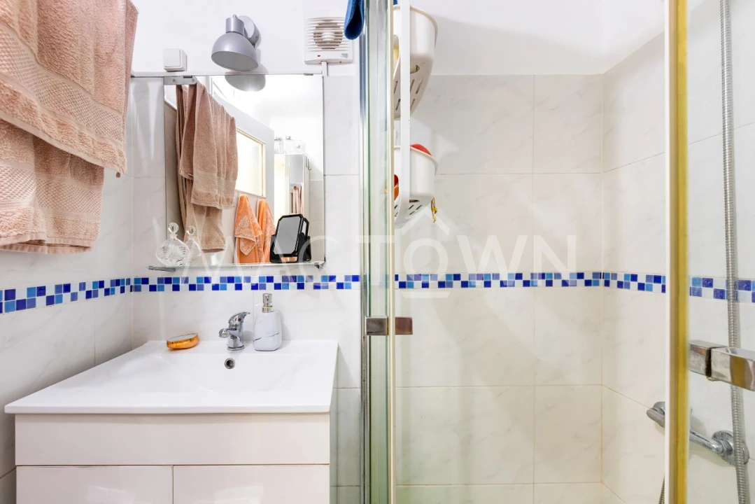 Apartamento T1 para Venda em Campolide Foto 25
