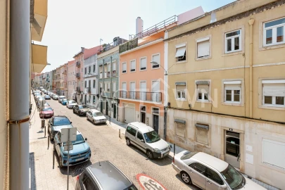 Apartamento T1 para Venda em Campolide
