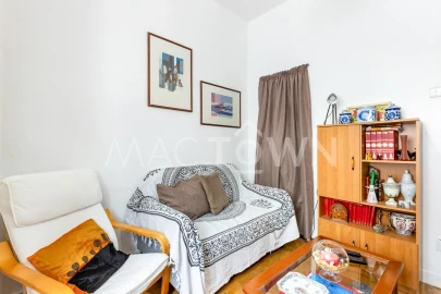Apartamento T1 para Venda em Campolide