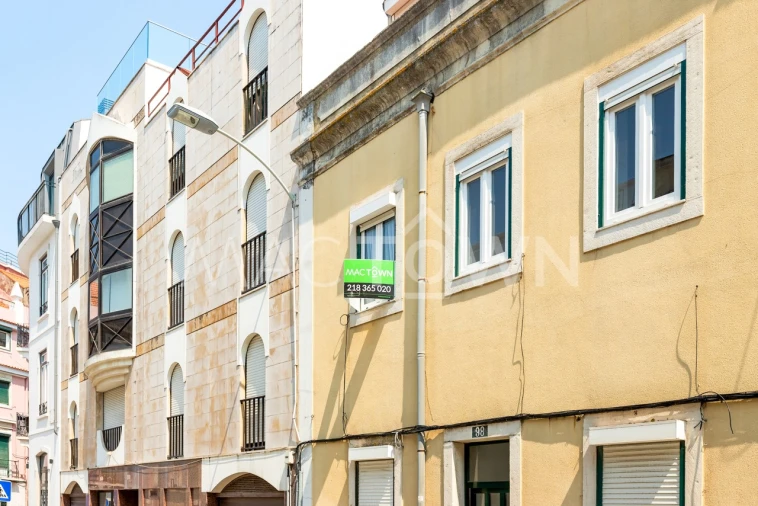 Apartamento T1 para Venda em Campolide Foto 5