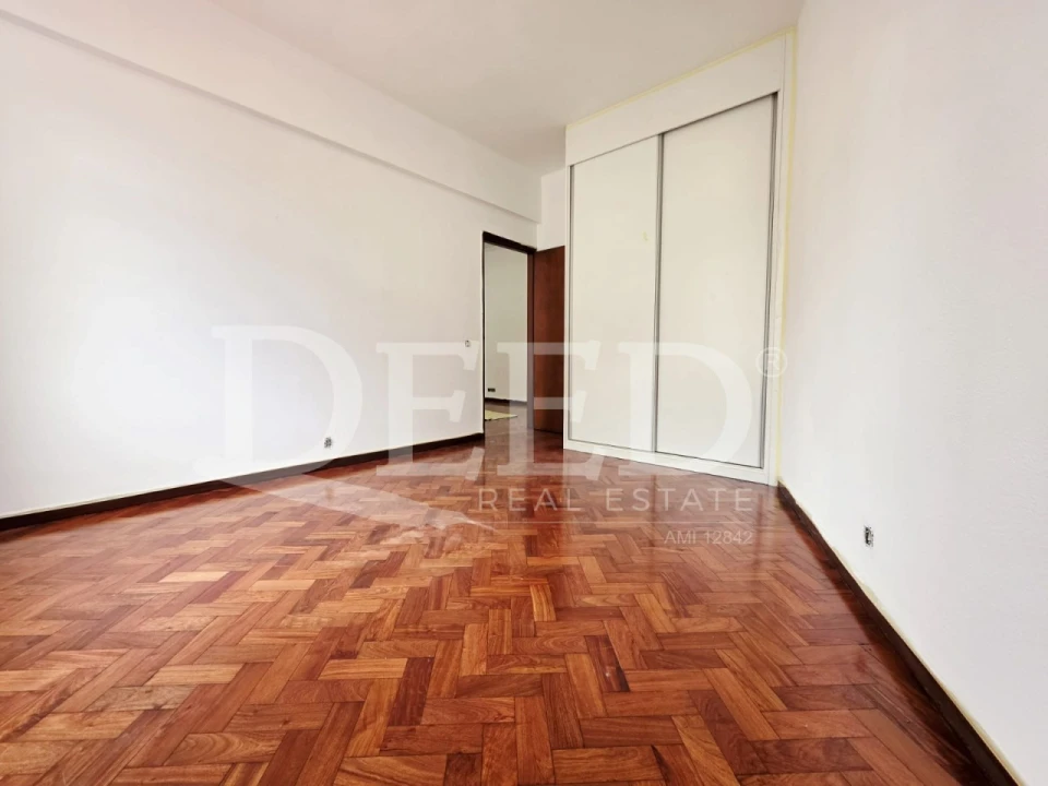 Apartamento T2 para Venda em Funchal (Se) Foto 11