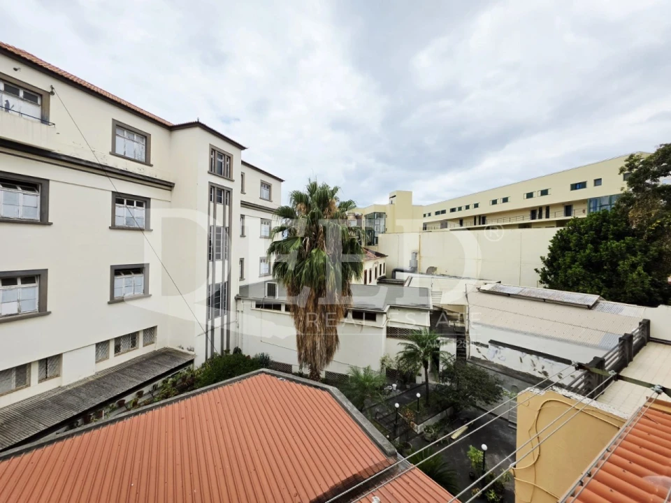 Apartamento T2 para Venda em Funchal (Se) Foto 1