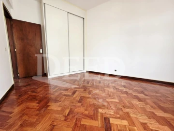 Apartamento T2 para Venda em Funchal (Se)